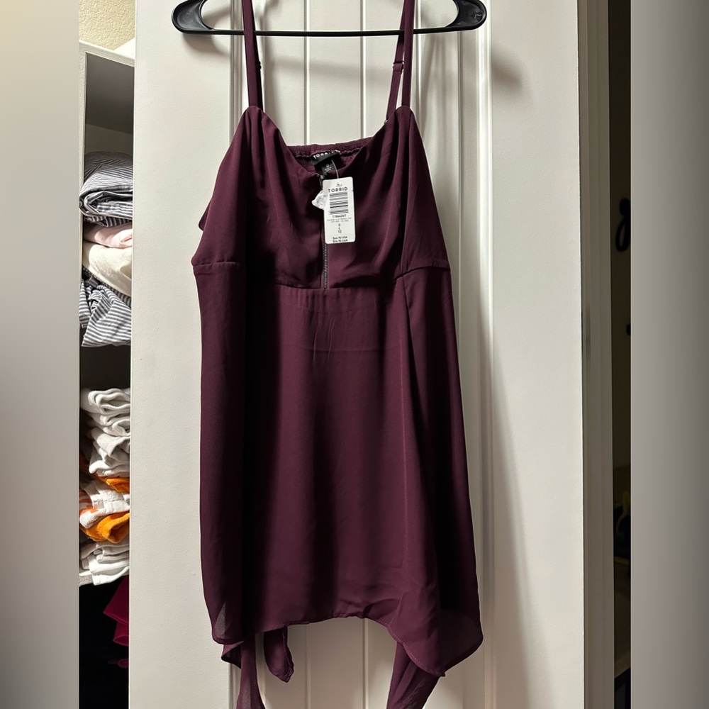 Maroon flowy tank